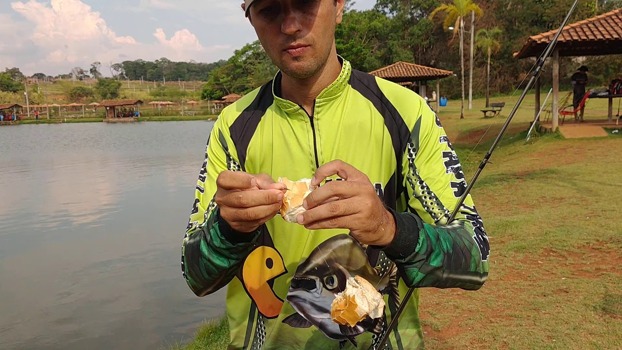Pescaria com p&atilde;o na superf&iacute;cie no estilo goiano!