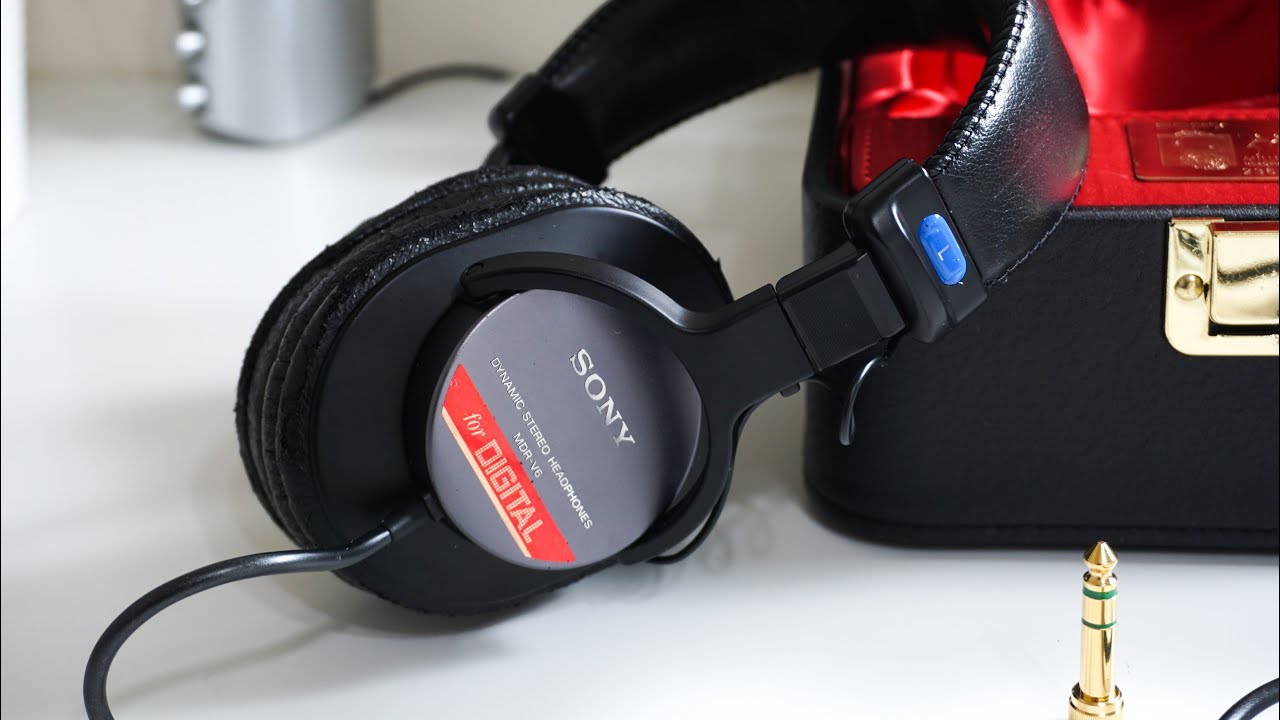 Sony MDR V6 headphones (Rare limited edition) 1990s tech