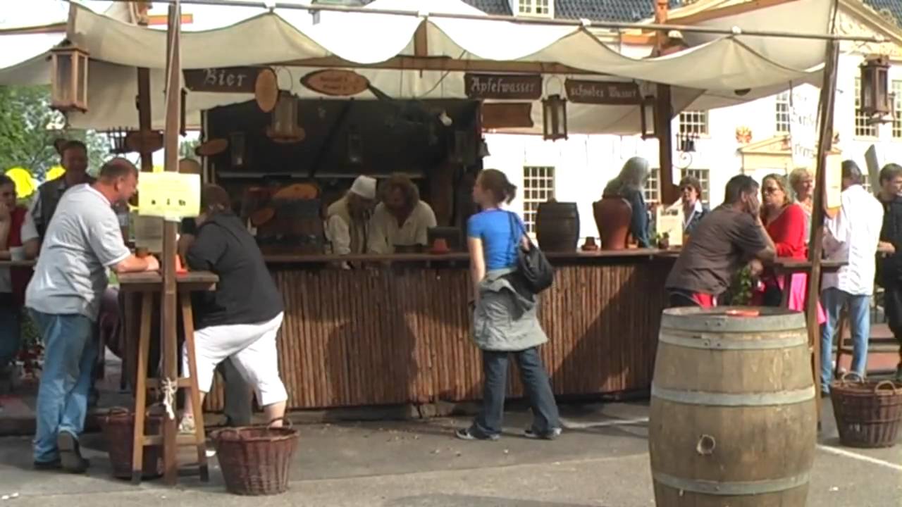 8. Ritterfest Dornum Teil I  Der Markt, Gaukler