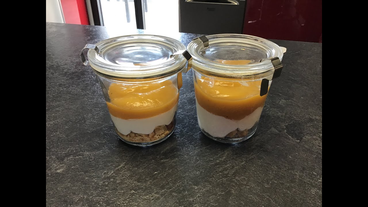 verrines à l’abricots, fromage blanc et biscuits