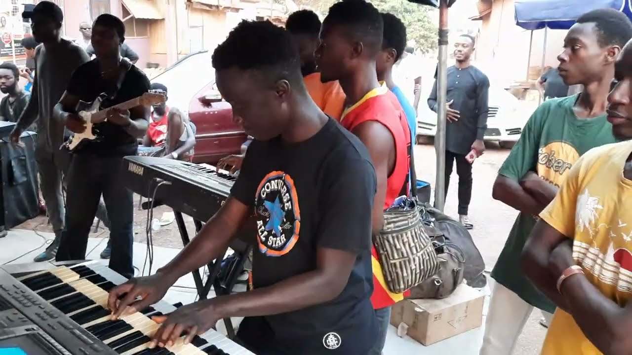 oheneba e.k on master akwaboa song;