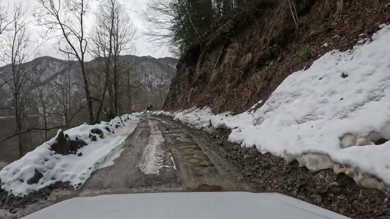 Lacul și Barajul Iovanul - Munții Retezat 