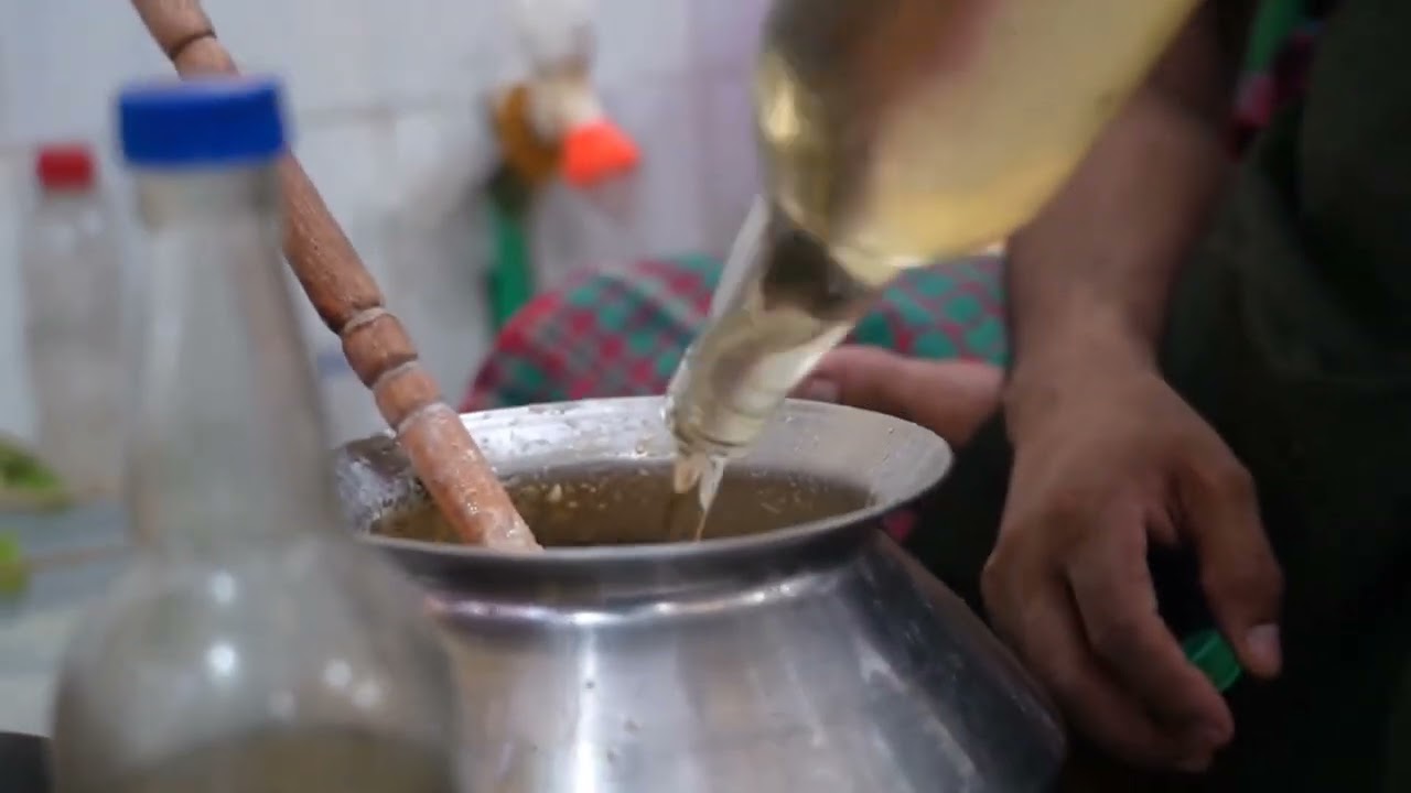 Lassi Making Process || 100 Years Old Traditional Dhaka Food || Famous Beauty lacchi ||