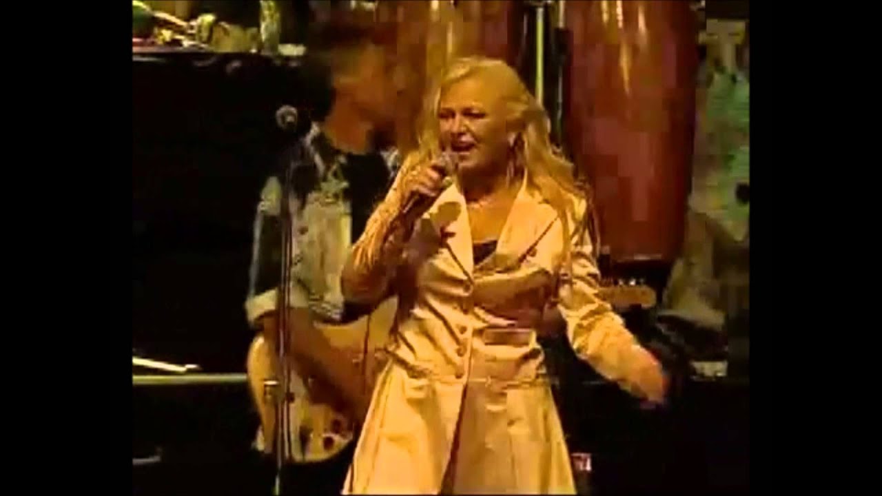 Doing La Bamba (Golden Memories Tour Fiji) - Toni Wille (Feat. the voice of Pussycat) -