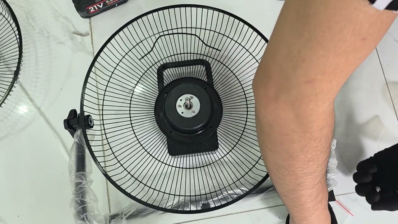 Hướng dẫn lắp quạt sàn của shop em ạ