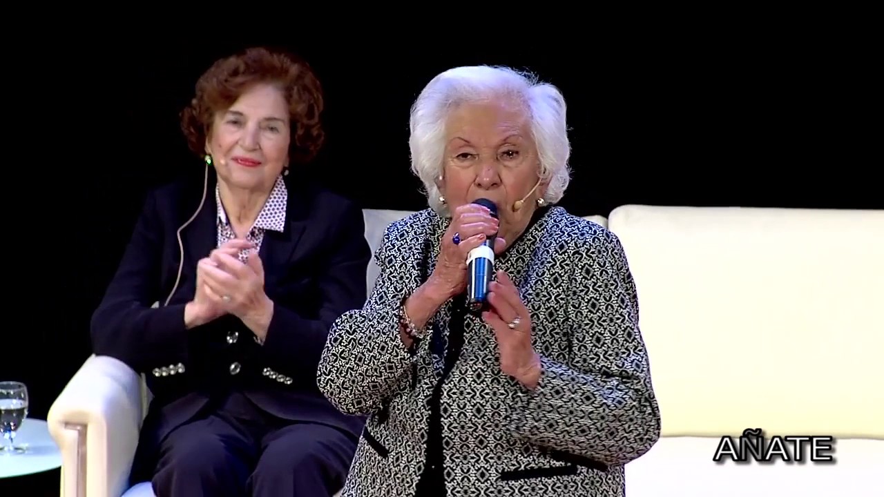 Isa con María Mérida