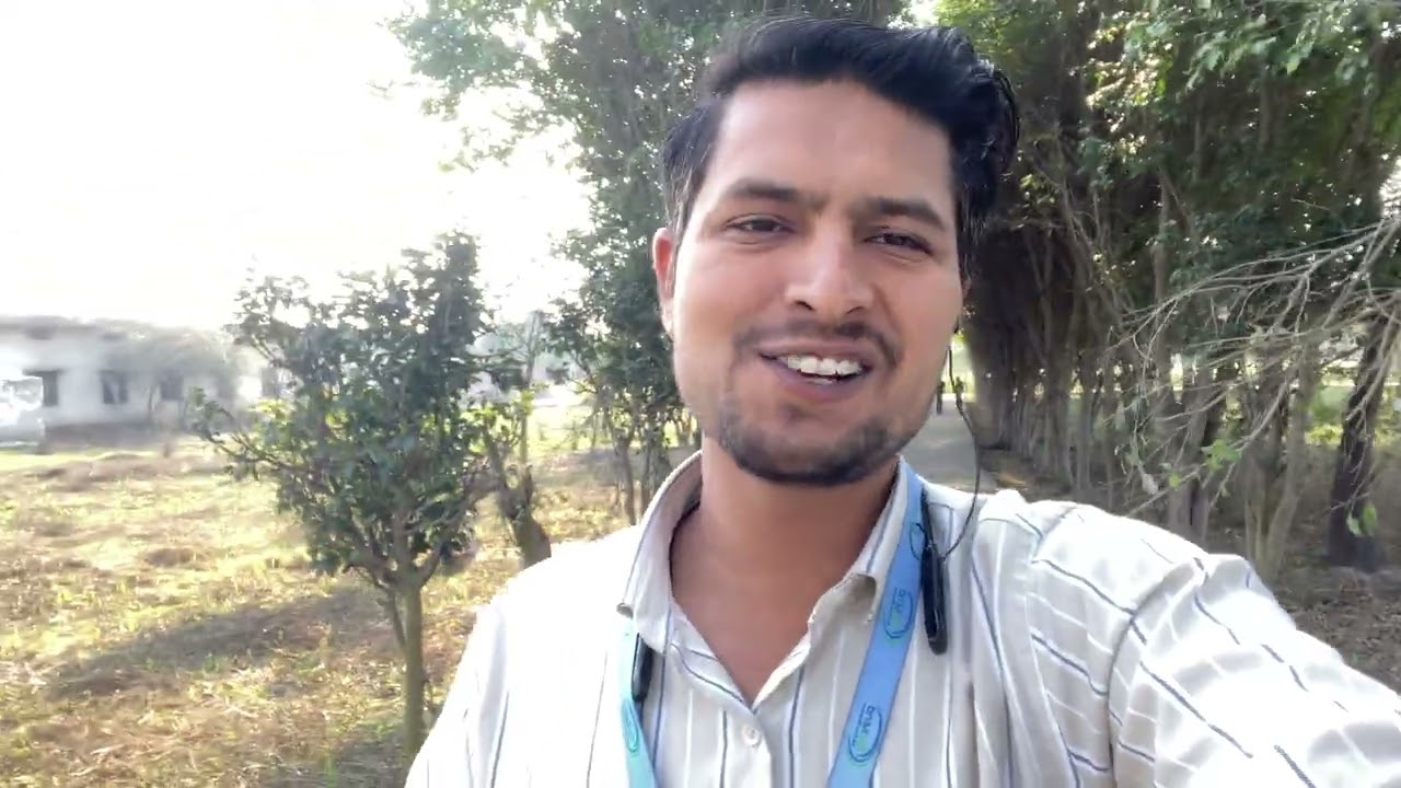 Yahan jake interview do, job lag jayegi #noidajobs 