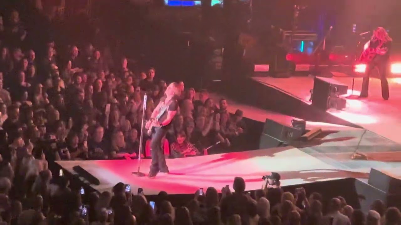 Keith Urban High and Alive World Tour - Adelaide
