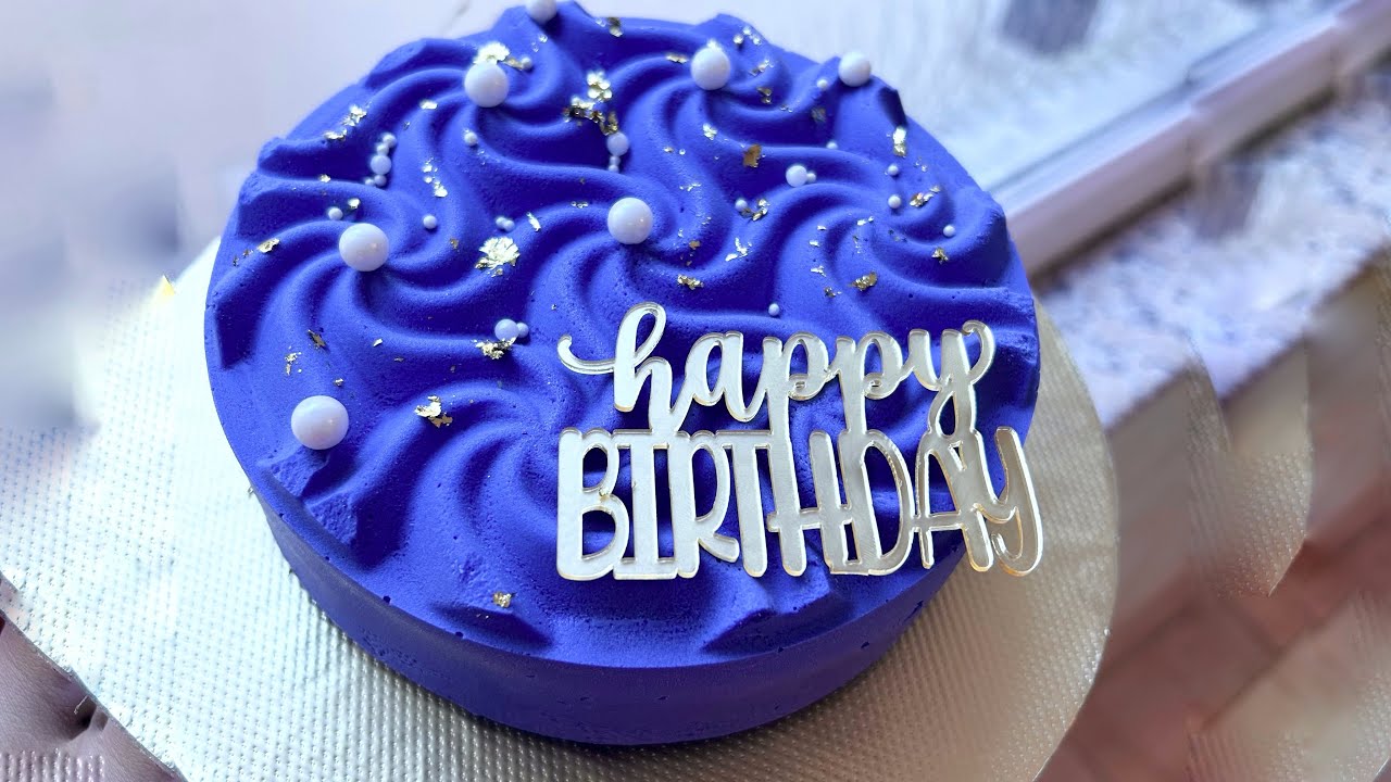 Using silicon moulds for designer buttercream Cakes