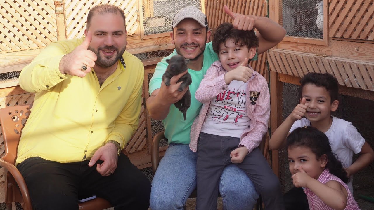 استلام الجائزة للفائز فى مسابقة الجراوى عقبال باقي المتابعين