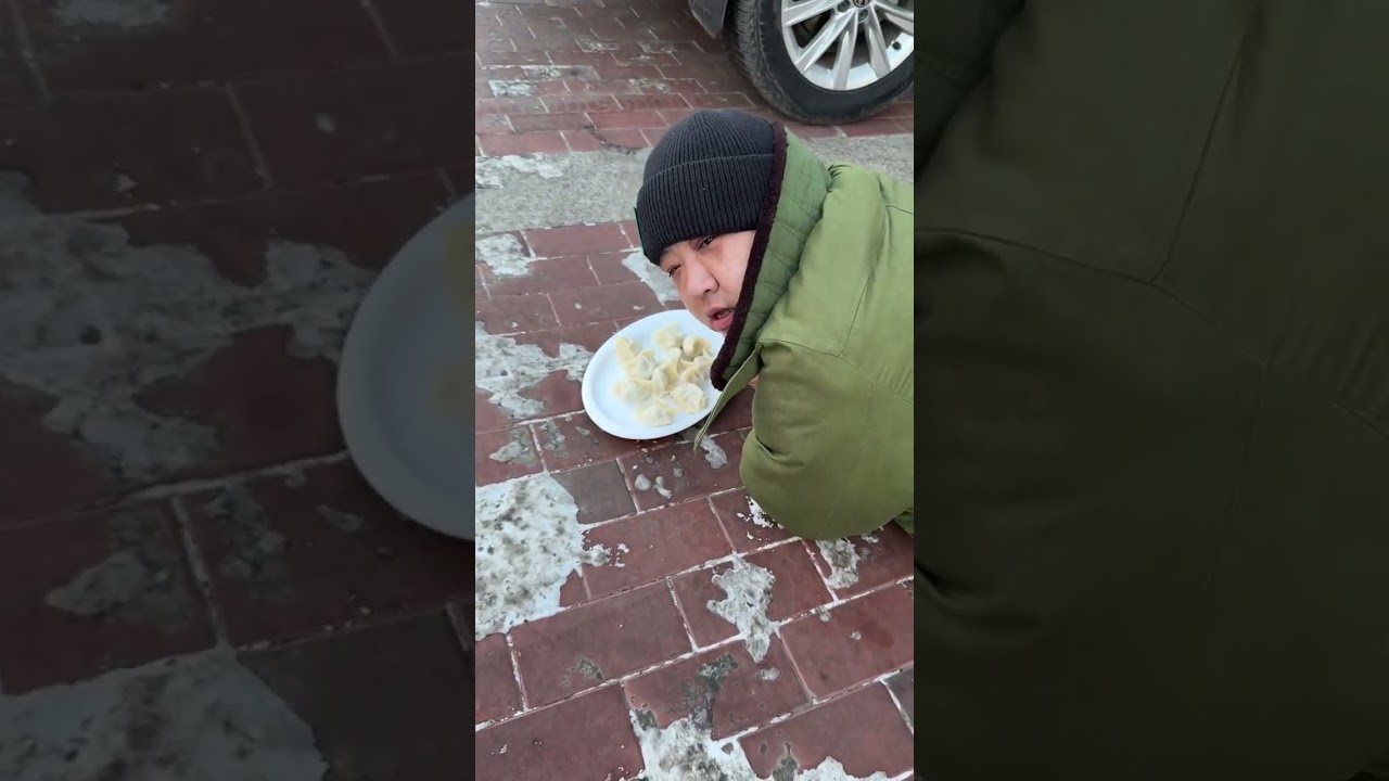 What s wrong with this person in such cold weather