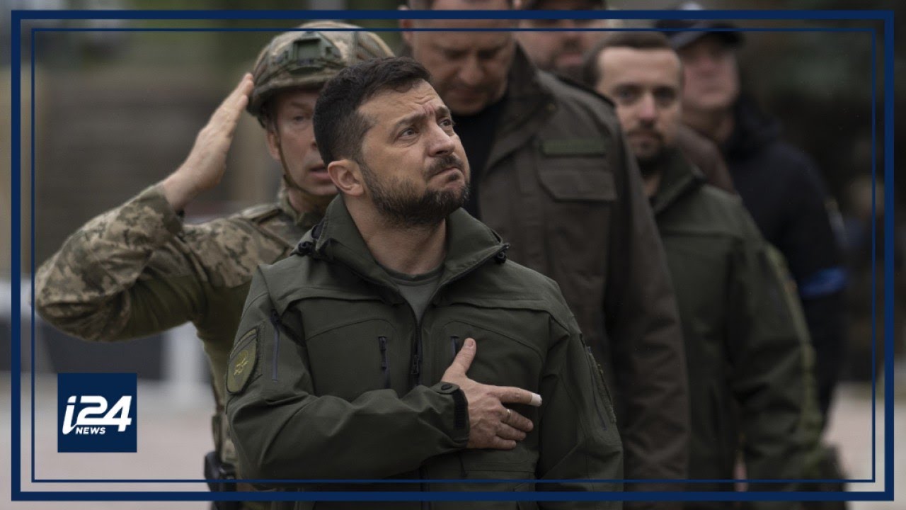 Ukraine&rsquo;s Zelensky visits frontline Bakhmut amid deadly Russian strikes