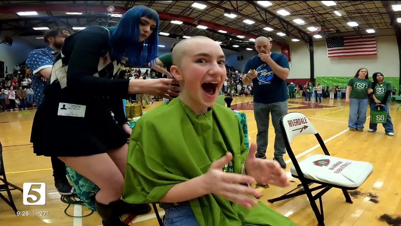 Middle Tennessee high schoolers shave heads for pediatric cancer research