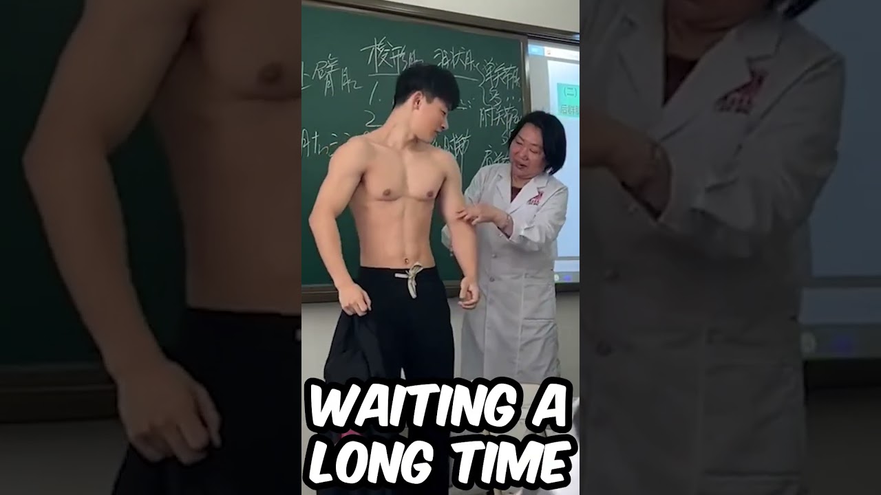 Surprise Muscle Show! (@mimilav235) #sports #students #motivation #shorts #workout