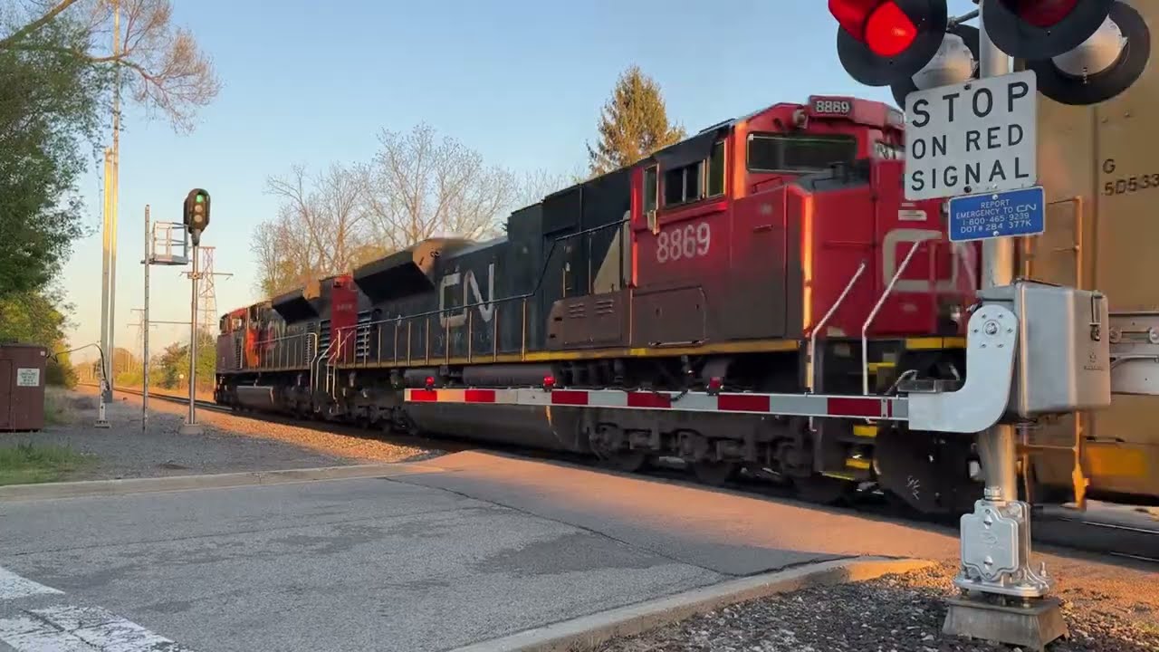 CN 8898 in Fenton MI