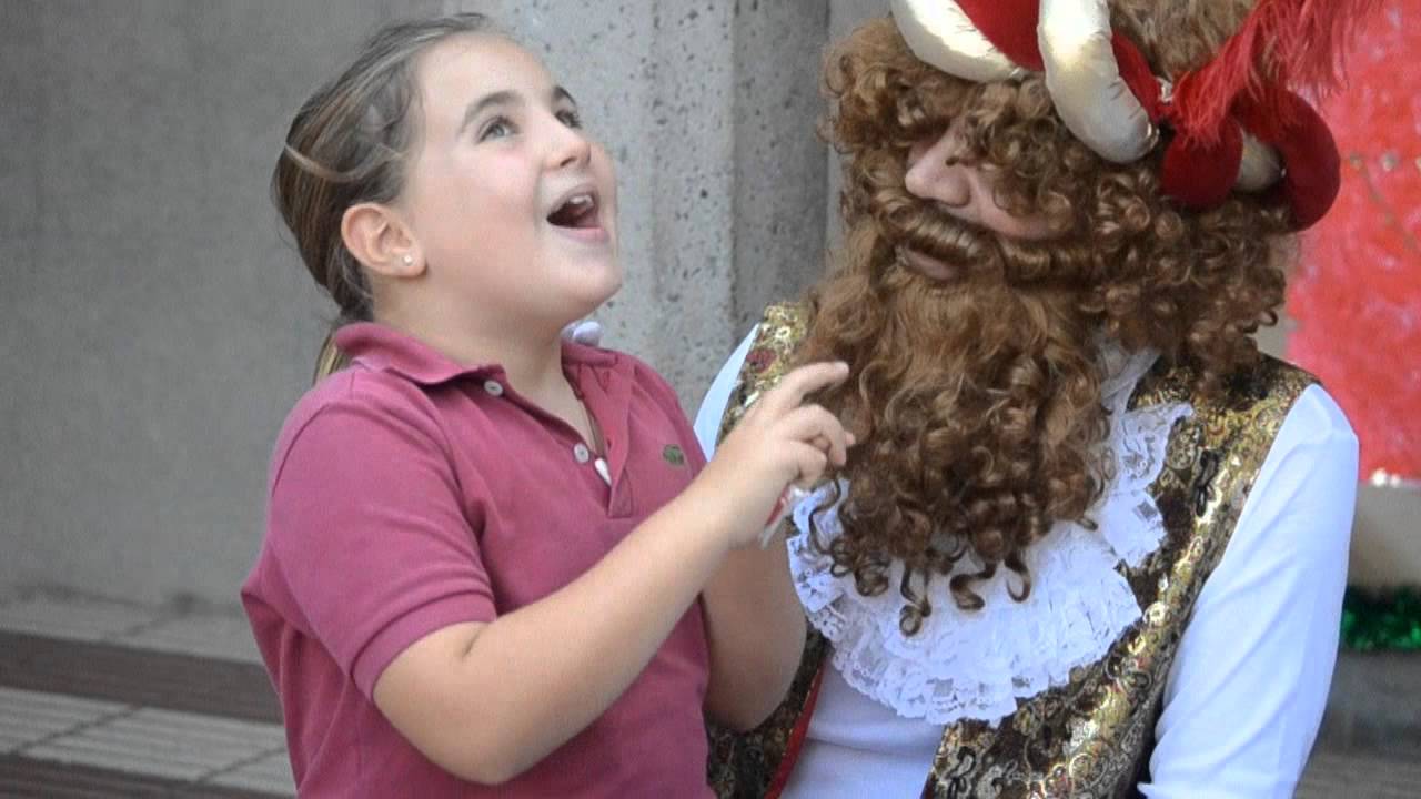 Visita de los Pajes Reales a Atlantic Schools