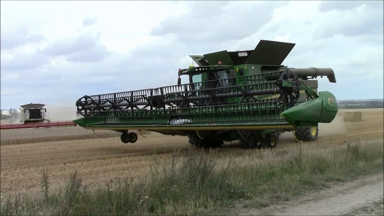 John Deere  S690i