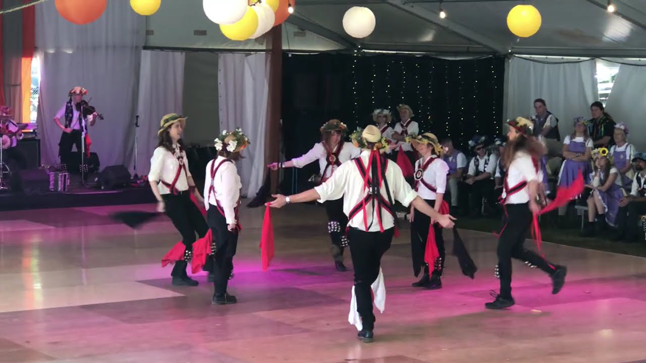 William and Nancy (Bledington) - Black Joak Morris, 2025-04-18