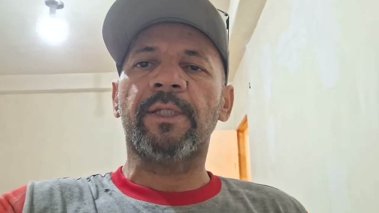Como aplicar massa corrida em parede pintada 