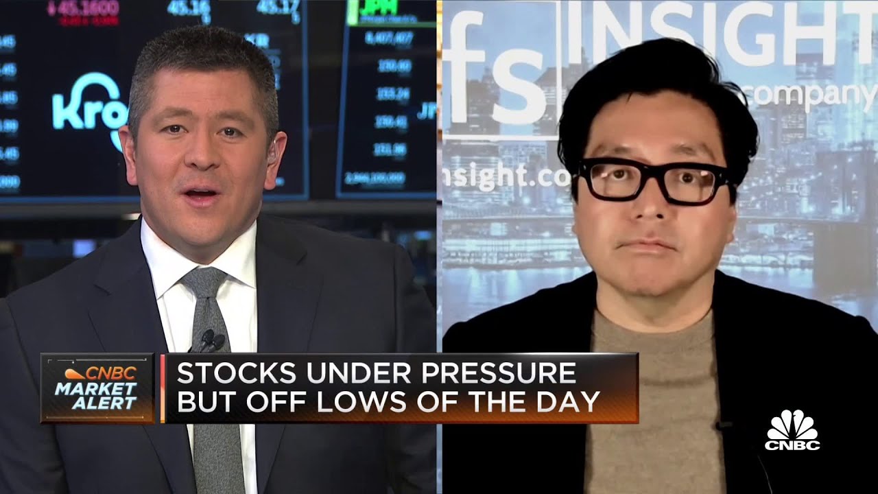 This is a good risk-reward moment for stocks, says Fundstrat's Tom Lee