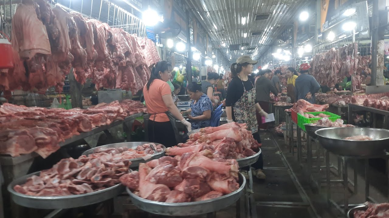 Khu thịt heo chợ đầu mối bình điền 2 tây tháng 2 heo tăng cực mạnh đùi 110k mở 70k sườn non 170k 