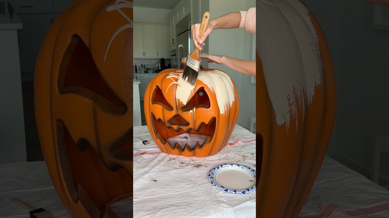 I can’t believe how real this looks 😱 DIY faux ceramic pumpkin! Easy home decor DIY!