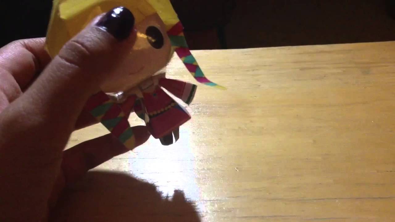 ASMR whisper and sounds: video game papercraft/figurine collection