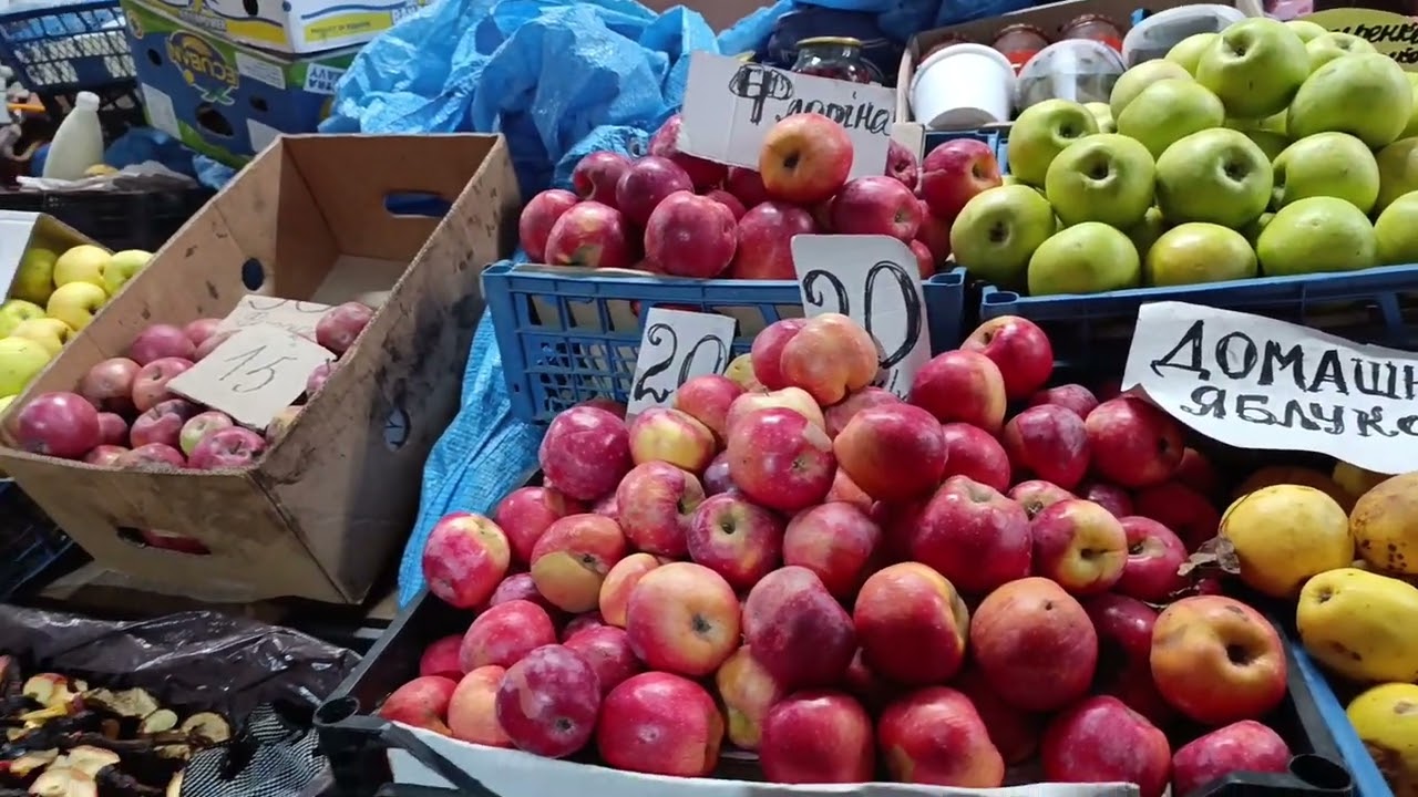 Ринок центральний в Чернівцях.Ціни на овочі та фрукти та продукти.