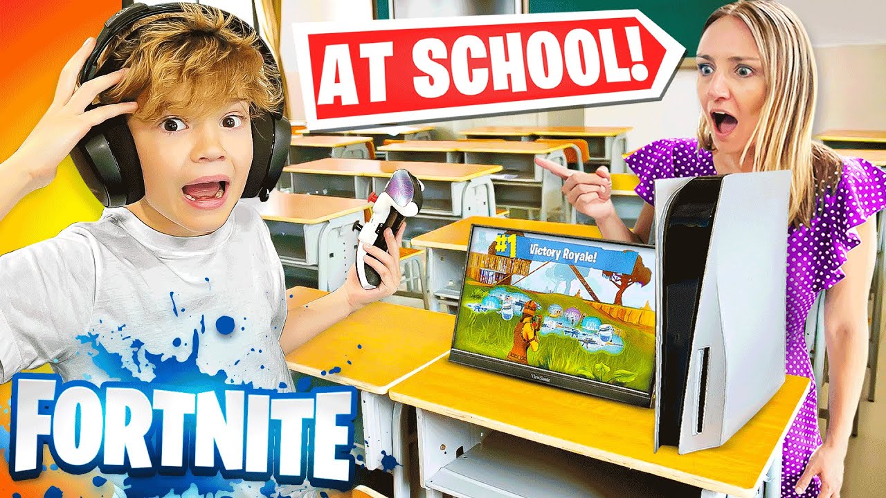 8-ЛЕТНИЙ РЕБЕНОК ИГРАЕТ В FORTNITE В ШКОЛЕ (Учитель получает 😱)