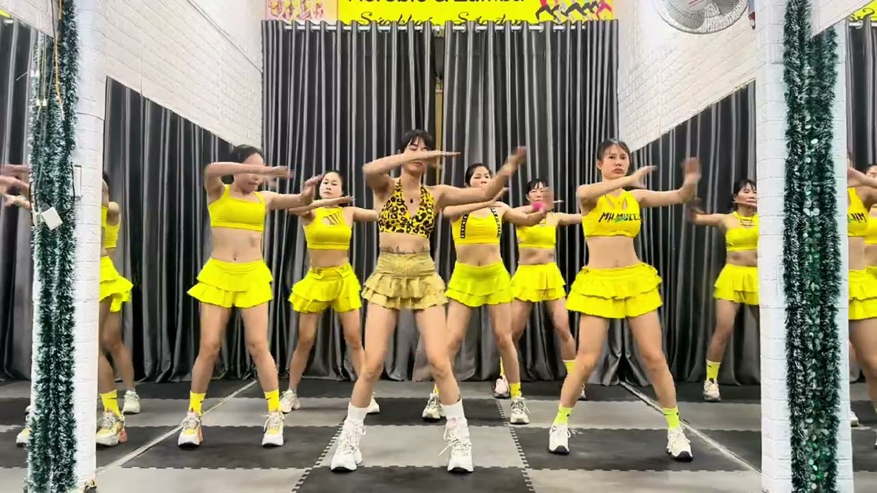 Lắc Hông Aerobic Cho Vòng Eo Thon Mảnh | Giảm Mỡ Vùng Eo.