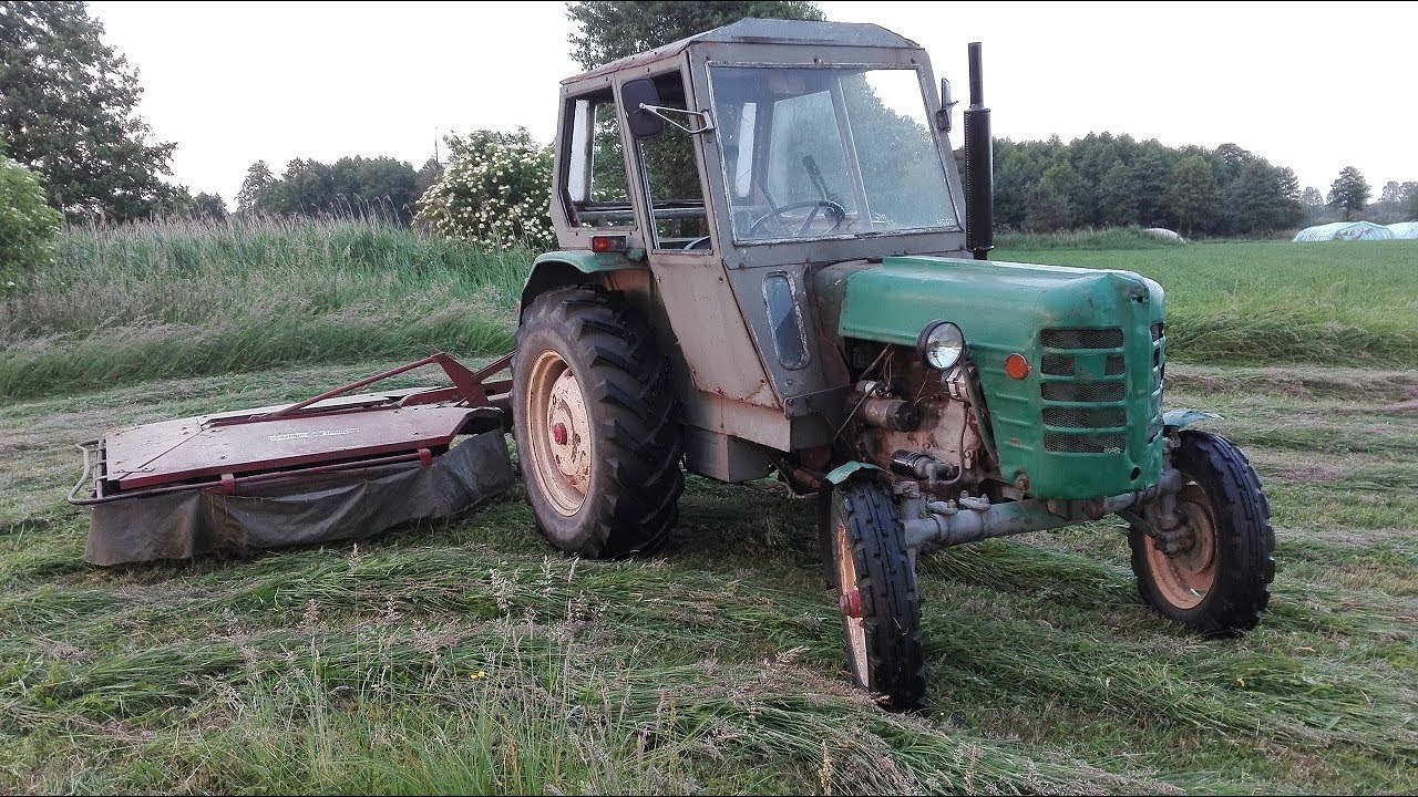 Akcja koszenie trawy. Sound Engine U-R-S-U-S  c-4011