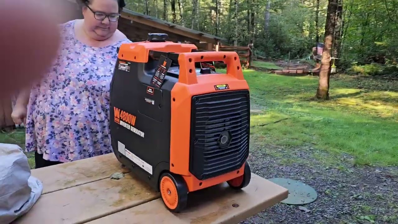 Unboxing of the Wen 4800 power inverter.