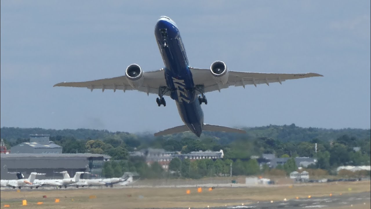 Boeing 777X Practice Display for Farnborough Airshow 2022 - With Very Steep Take Off