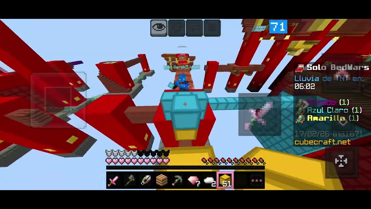 Mostrando como juego bedwars en.  cubecraft de minecraft bedorock😁