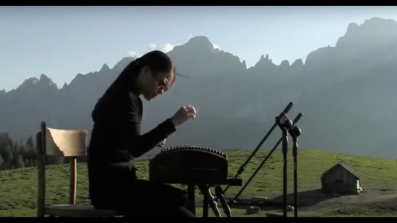 Wu Fei playing guzheng on the Alpine Mountain