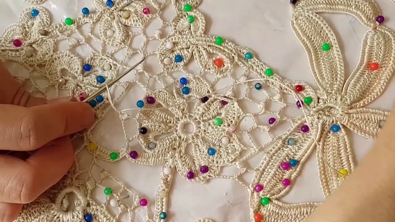 Casaco de renda irlandesa cor natural telinha