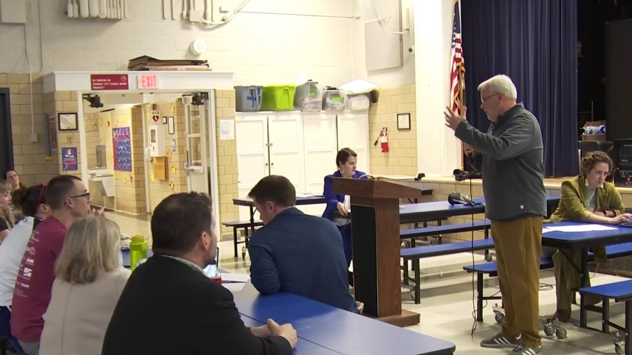 Roanoke City Schools Emergency PTA meeting for budget deficit