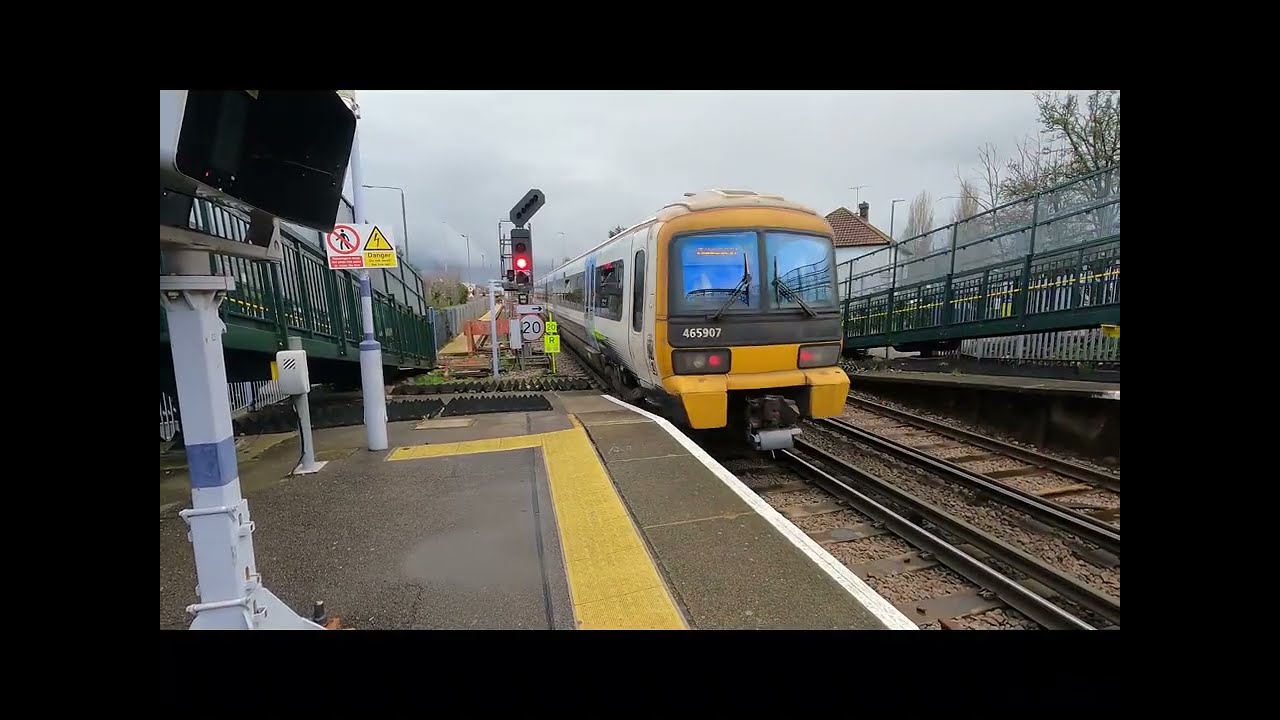 Trains at Slade Green 06/02/2026