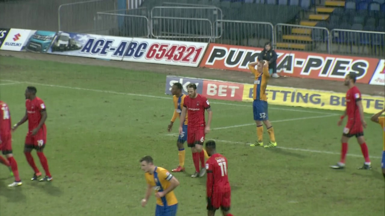 Mansfield v Leyton Orient