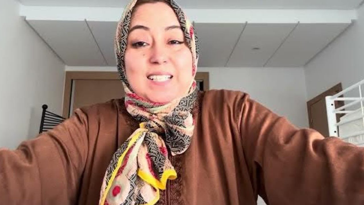 سيري يالبنى راه باك راضي عليك الحياة ماشي بوطة وتقضية