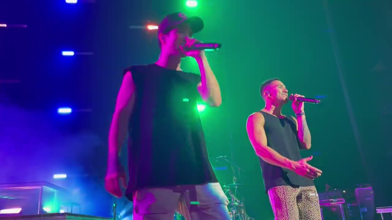Big Time Rush - Confetti Falling (8/13/22)
