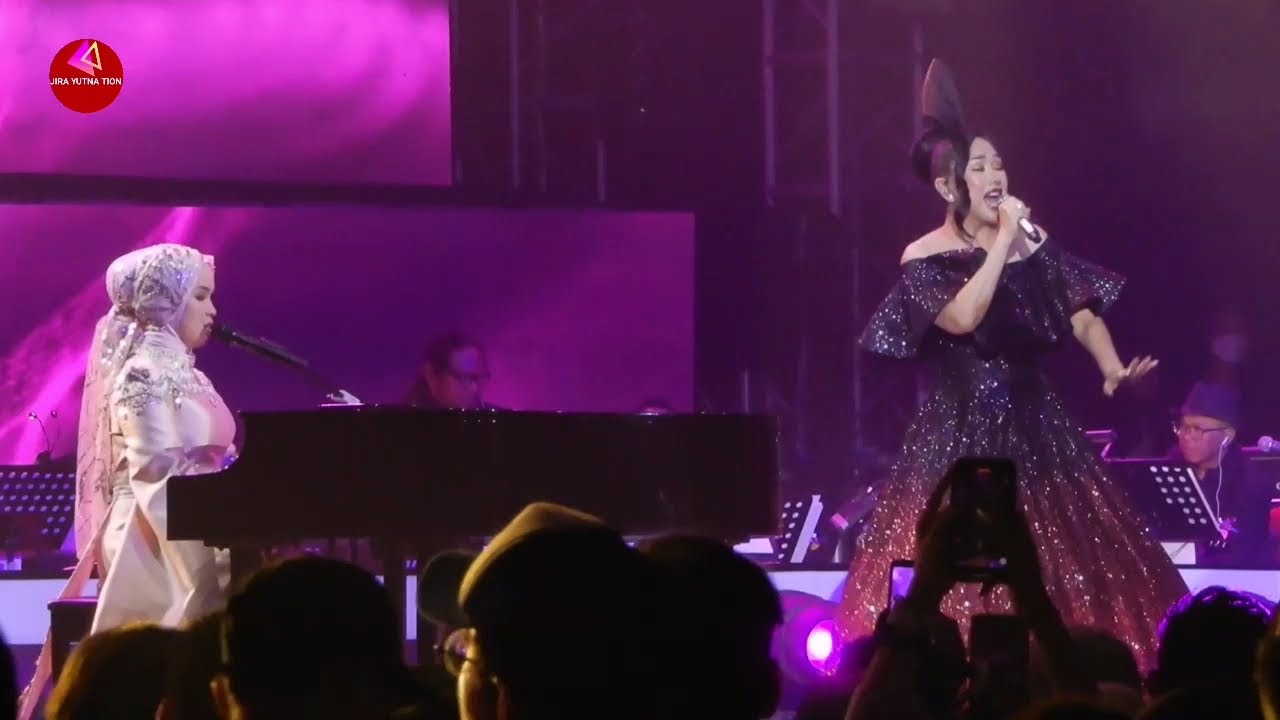 HANYA CINTA YANG BISA - PUTRI ARIANI FEAT TITI DJ - DI KONSER WANITA HEBAT