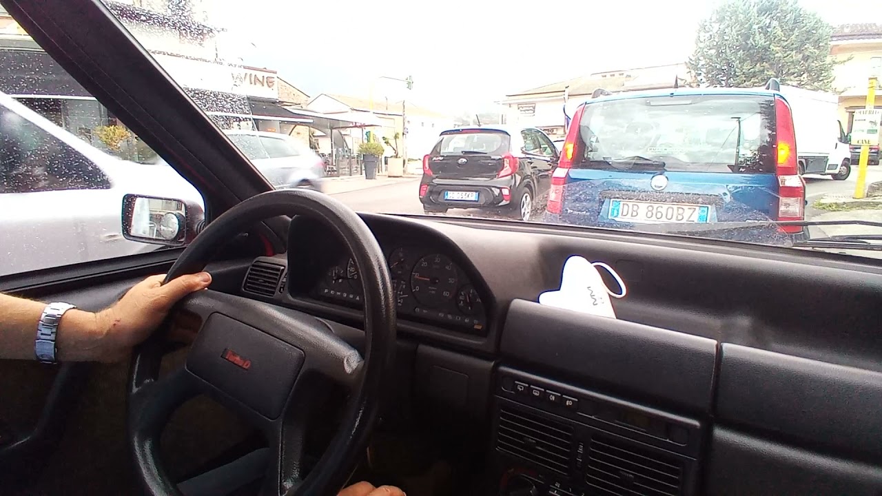 FIAT UNO TURBO DIESEL walking in the city.