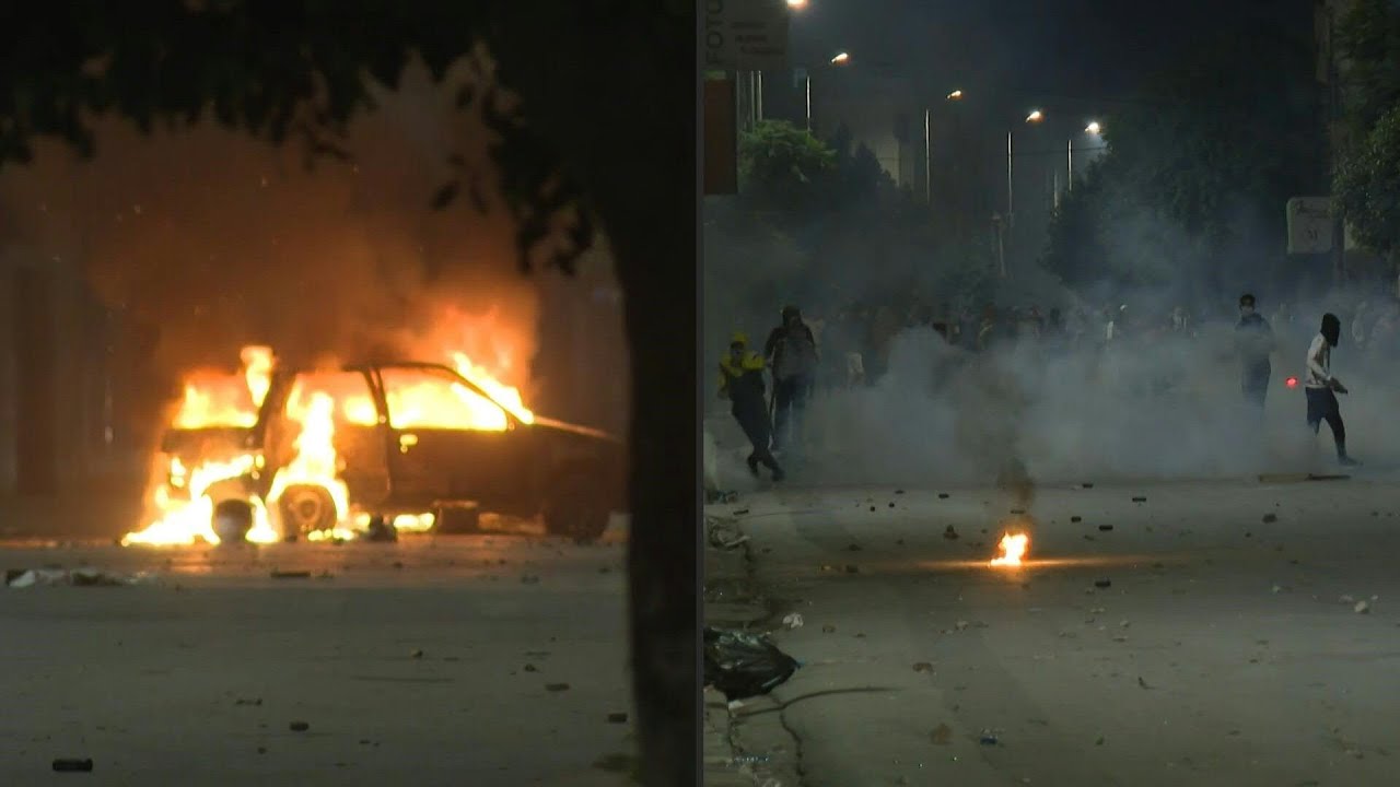 Protesters clash with police in Tunis | AFP