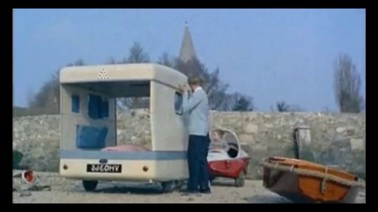 Old British Film - Mobile Caravan