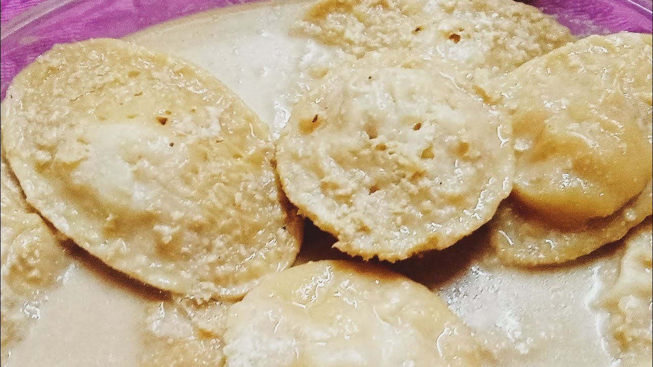 দুধ চিতই পিঠার পারফেক্ট রেসিপি। অসংখ্য ছিদ্র যুক্ত দুধ চিতই পিঠা মুখে দিলে মিলিয়ে যাবে। থাকছে টিপস।।