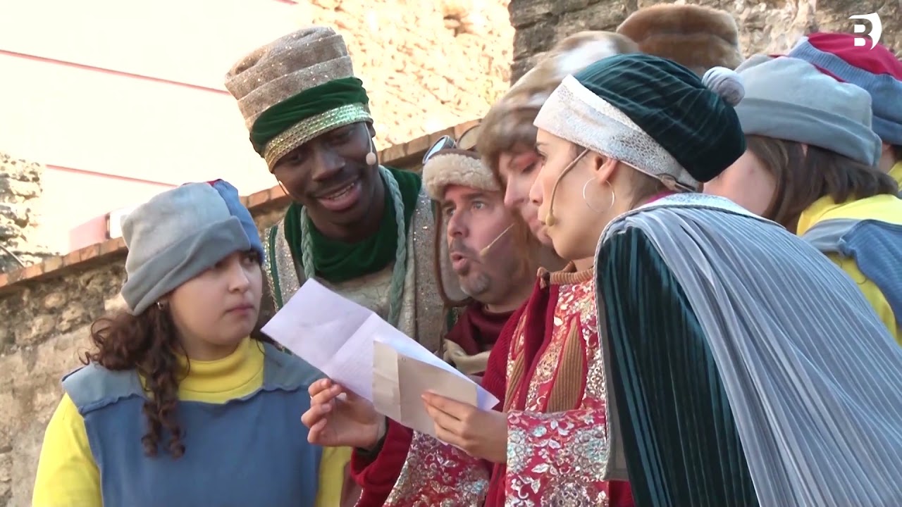 Nadal 2021. Espectacle d'arribada dels patges dels Reis d'Orient a Banyoles