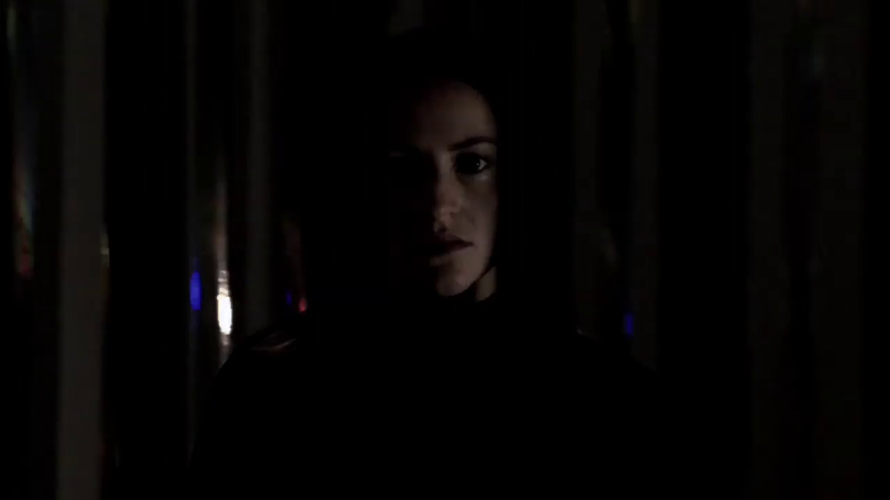 CATASTROPHE WAITRESS // GUN // OFFICIAL VIDEO
