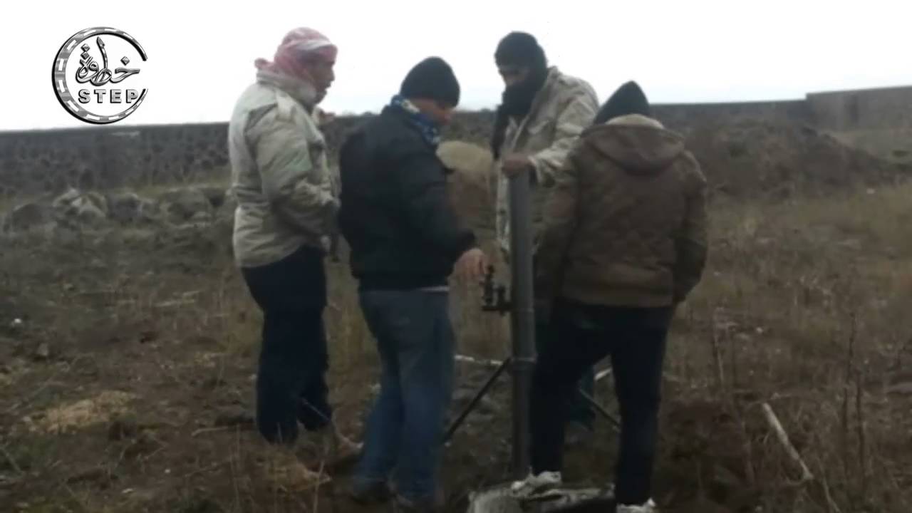 خطوة ||شاهد تصدي الثوار لقوات النظام بعد سيطرتهم على بلدة الصمدانية في محاولة من الأخير لاقتحامها
