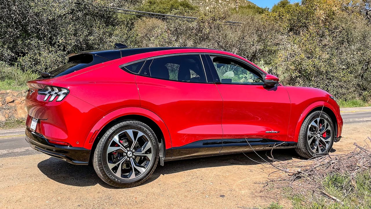 What’s it like to drive a 2021 Mustang Mach E?
